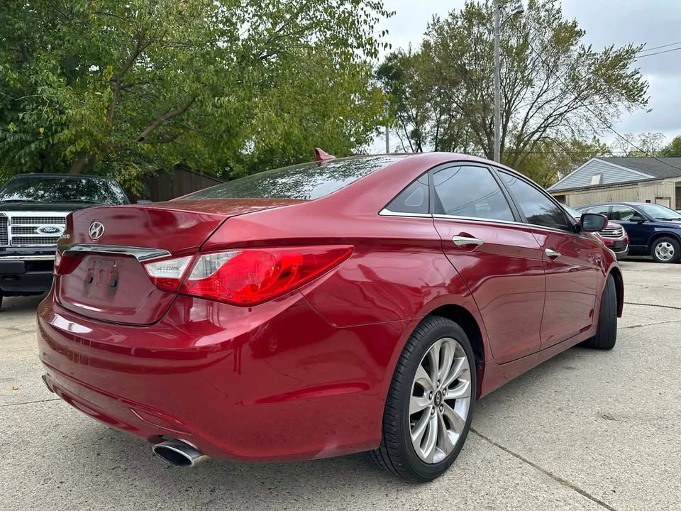 2011 Hyundai Sonata - Image 6 of 14