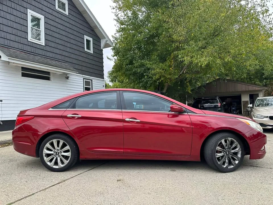 2011 Hyundai Sonata - Image 3 of 14