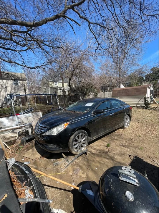 2011 Hyundai Sonata - Image 3 of 4