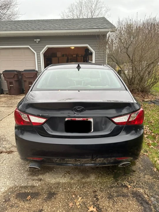 2011 Hyundai Sonata - Image 4 of 4
