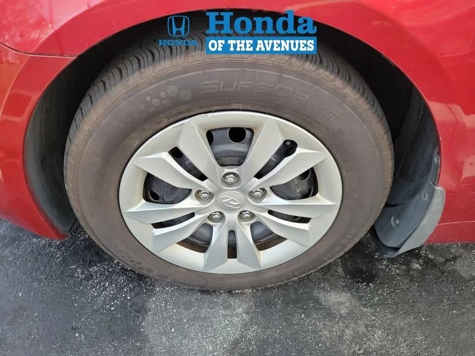 2011 Hyundai Sonata - Image 4 of 17