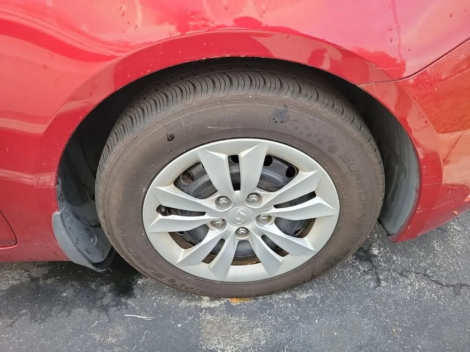 2011 Hyundai Sonata - Image 9 of 17