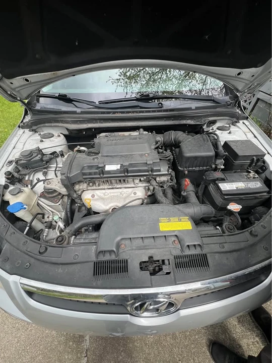2011 Hyundai Elantra - Image 11 of 12
