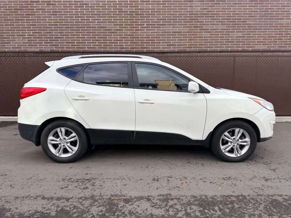 2011 Hyundai Tucson - Image 4 of 18