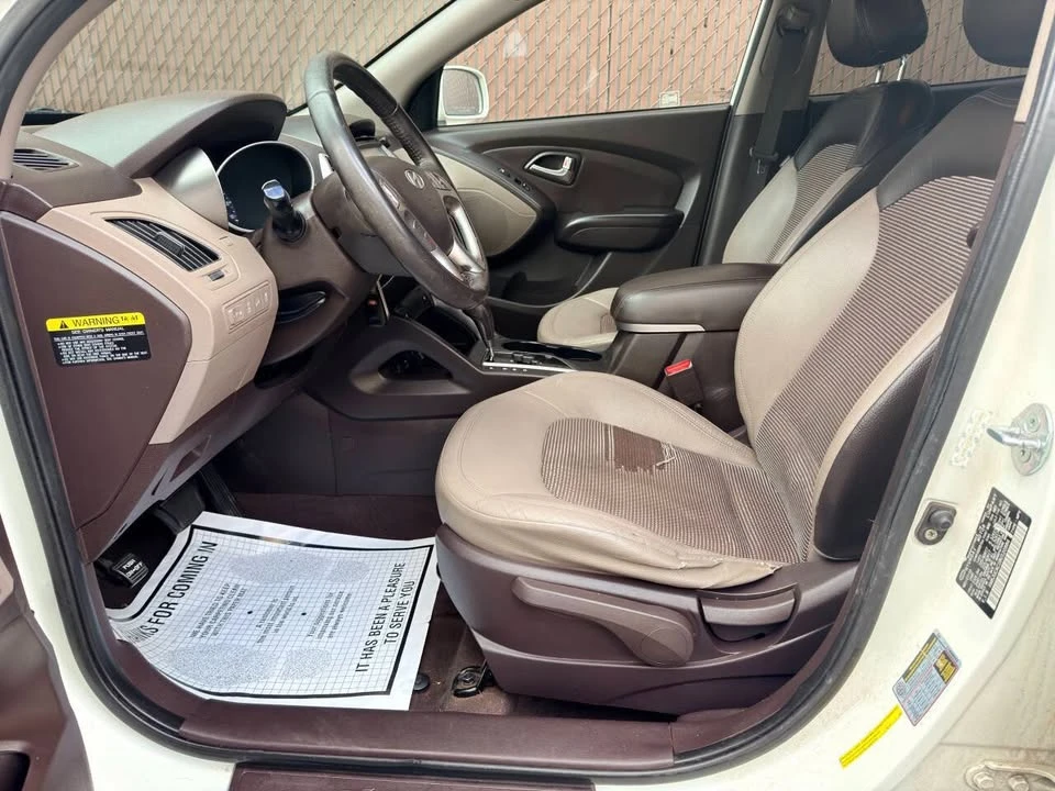 2011 Hyundai Tucson - Image 15 of 18