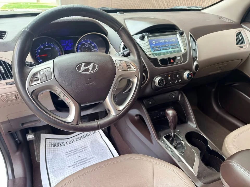 2011 Hyundai Tucson - Image 10 of 18