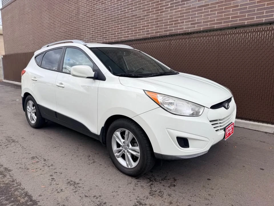 2011 Hyundai Tucson - Image 2 of 18