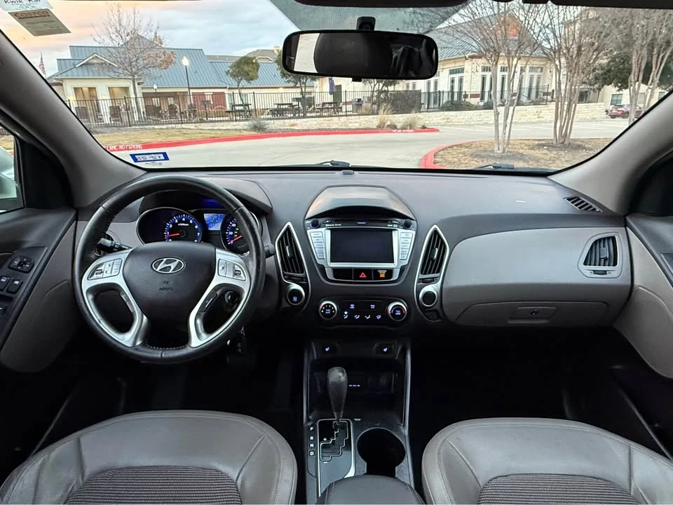 2011 Hyundai Tucson - Image 12 of 20