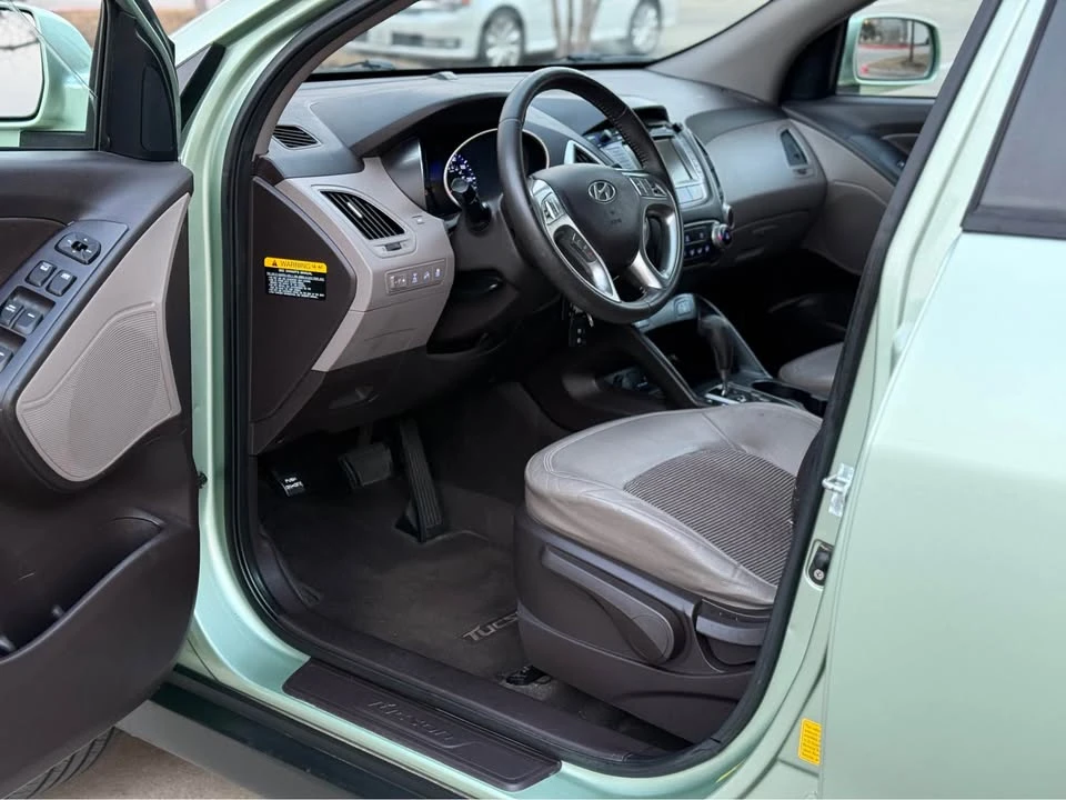 2011 Hyundai Tucson - Image 11 of 20