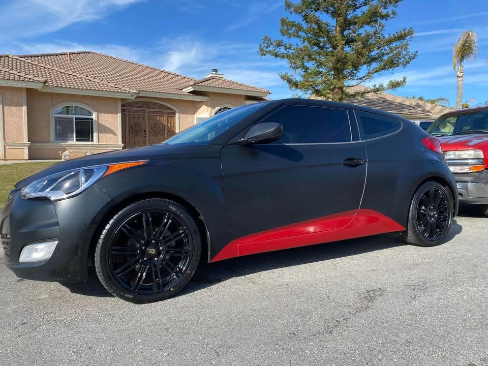 2011 Hyundai Veloster - Image 2 of 8