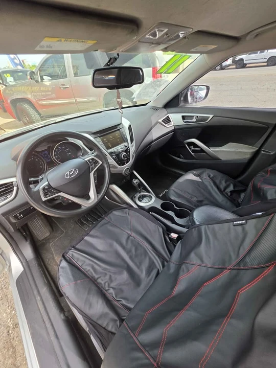 2011 Hyundai Veloster - Image 3 of 8