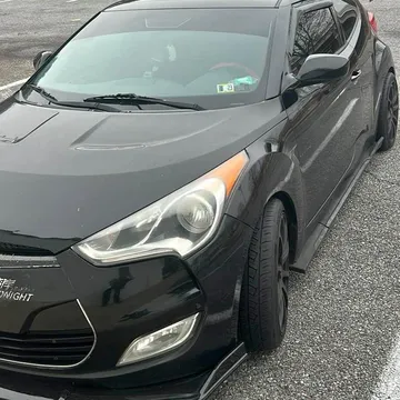 2011 Hyundai Veloster 2.0 Coupe 3D