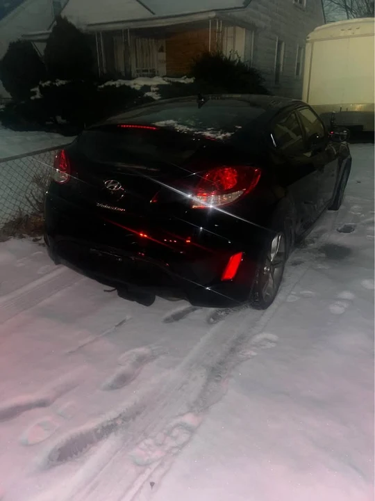 2011 Hyundai Veloster - Image 3 of 3