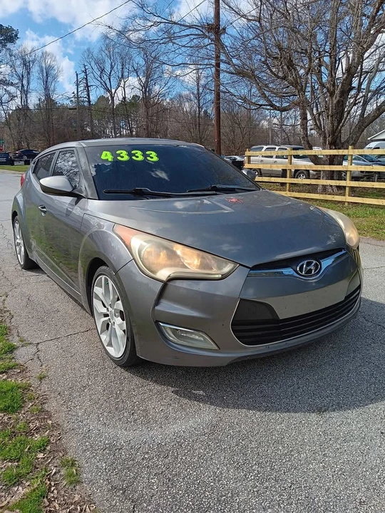 2011 Hyundai Veloster - Image 2 of 8