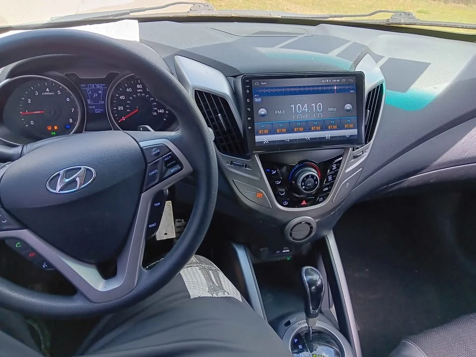 2011 Hyundai Veloster - Image 7 of 8