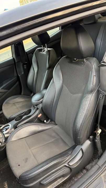 2011 Hyundai Veloster - Image 7 of 17