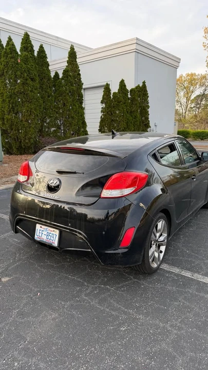 2011 Hyundai Veloster - Image 11 of 17