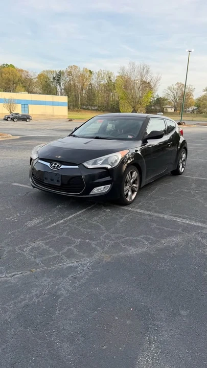 2011 Hyundai Veloster - Image 12 of 17