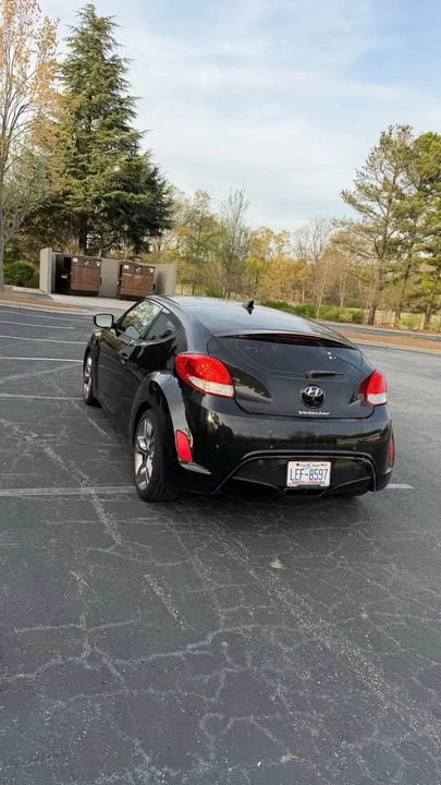 2011 Hyundai Veloster - Image 10 of 17