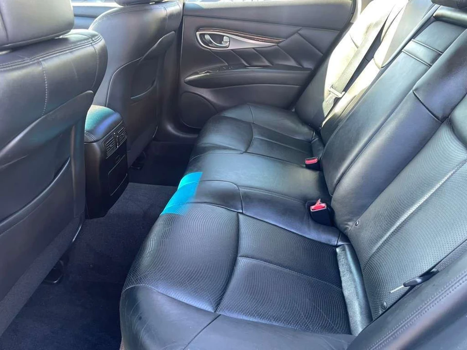 2011 Infiniti M/Q70 4th Gen - Image 9 of 17