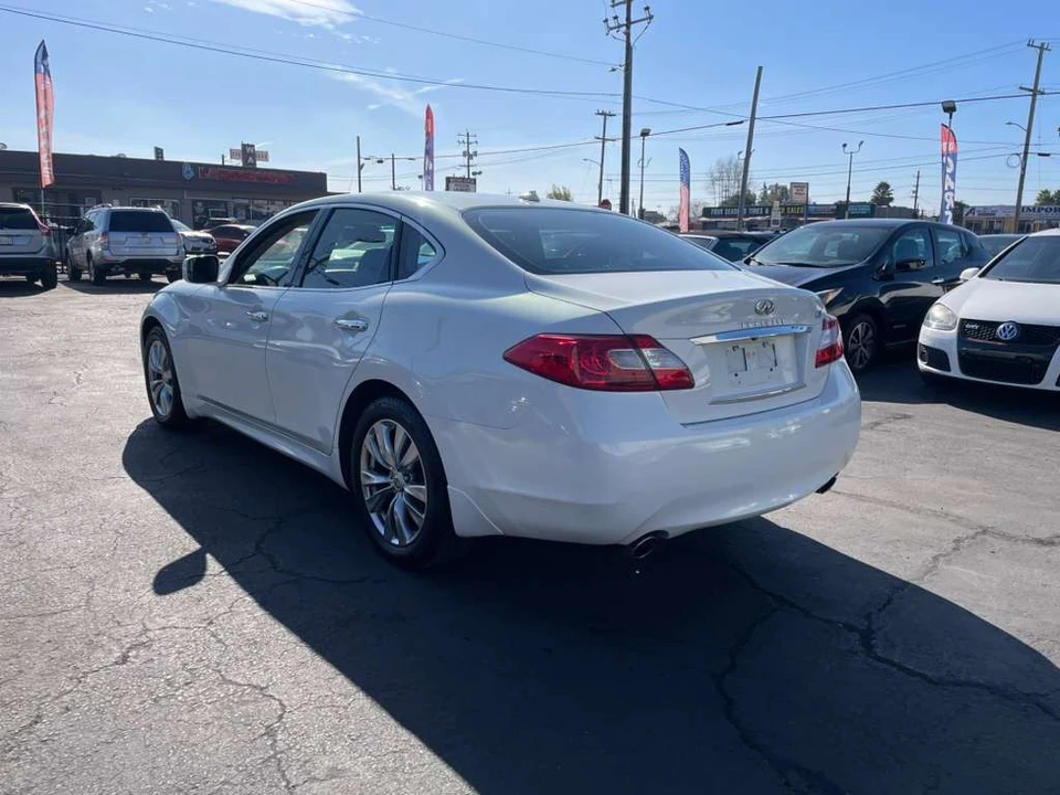 2011 Infiniti M/Q70 4th Gen - Image 4 of 17