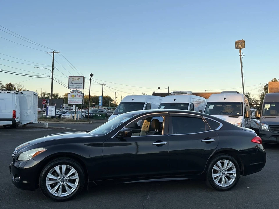 2011 Infiniti M/Q70 4th Gen - Image 2 of 23