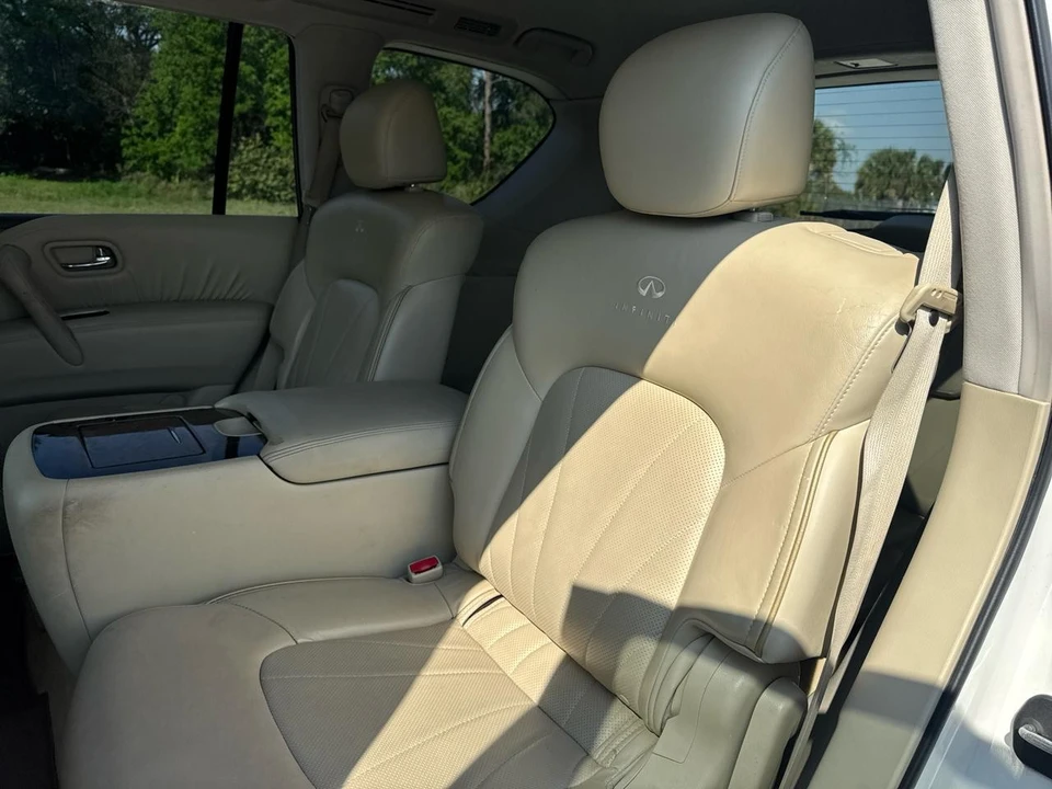 2011 Infiniti QX80 - Image 11 of 17