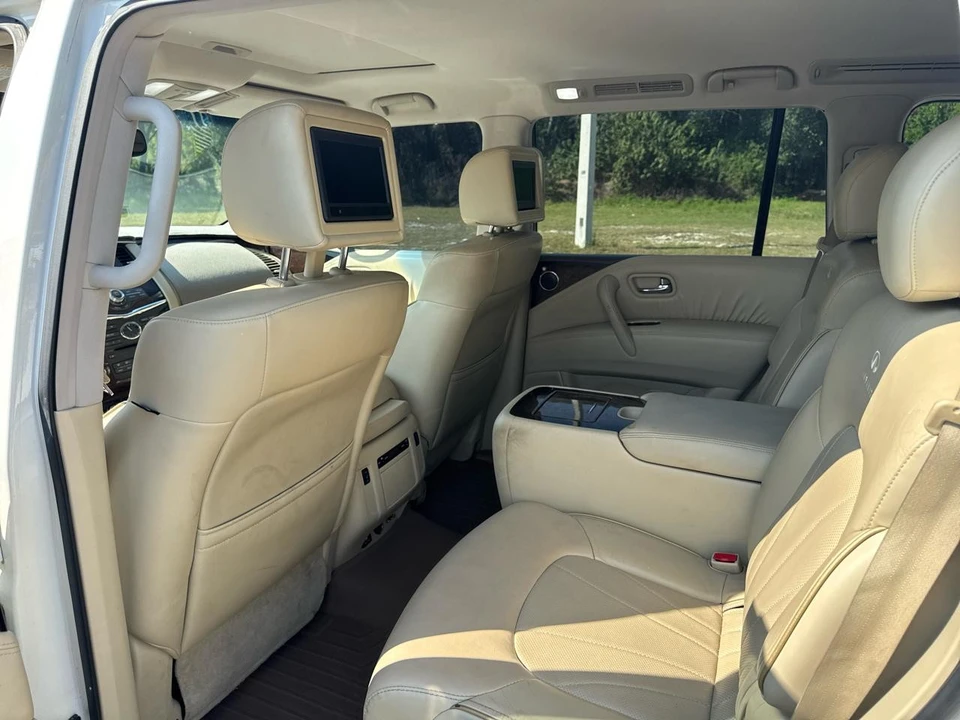 2011 Infiniti QX80 - Image 10 of 17