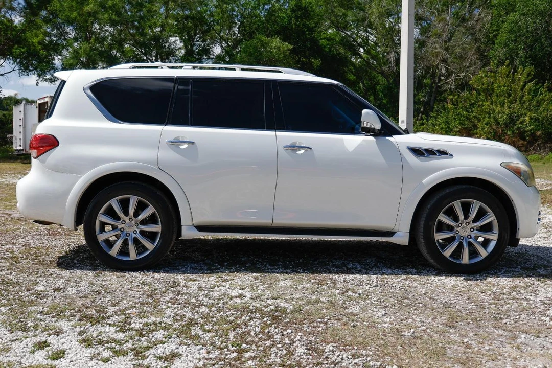 2011 Infiniti QX80 - Image 13 of 21