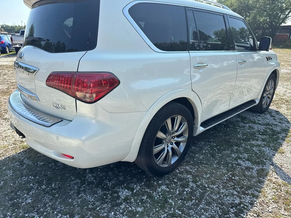 2011 Infiniti QX80 - Image 5 of 17