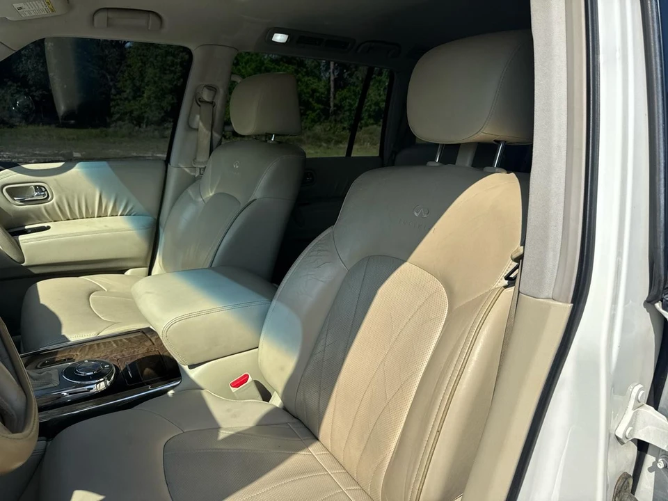 2011 Infiniti QX80 - Image 9 of 17