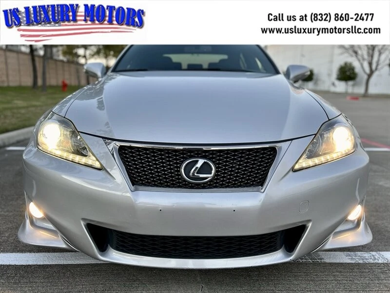 2011 Lexus IS 2nd Gen - Image 4 of 4
