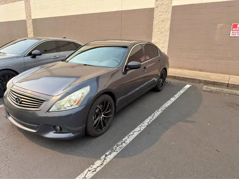 2011 Infiniti G37