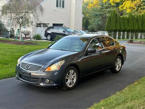 2011 Infiniti G37 x Sedan