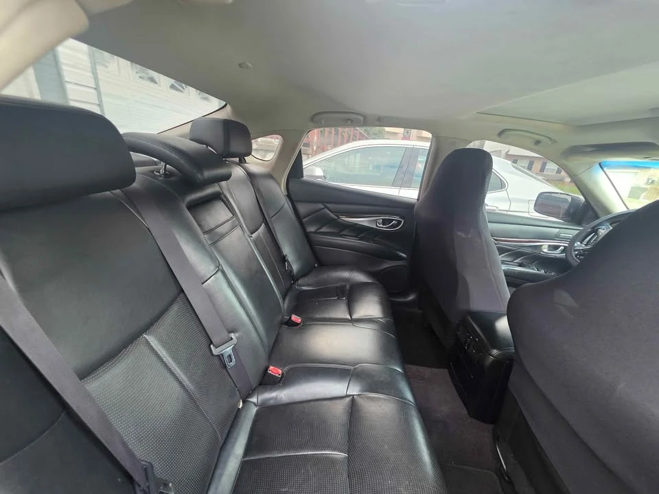 2011 Infiniti M/Q70 4th Gen - Image 8 of 10