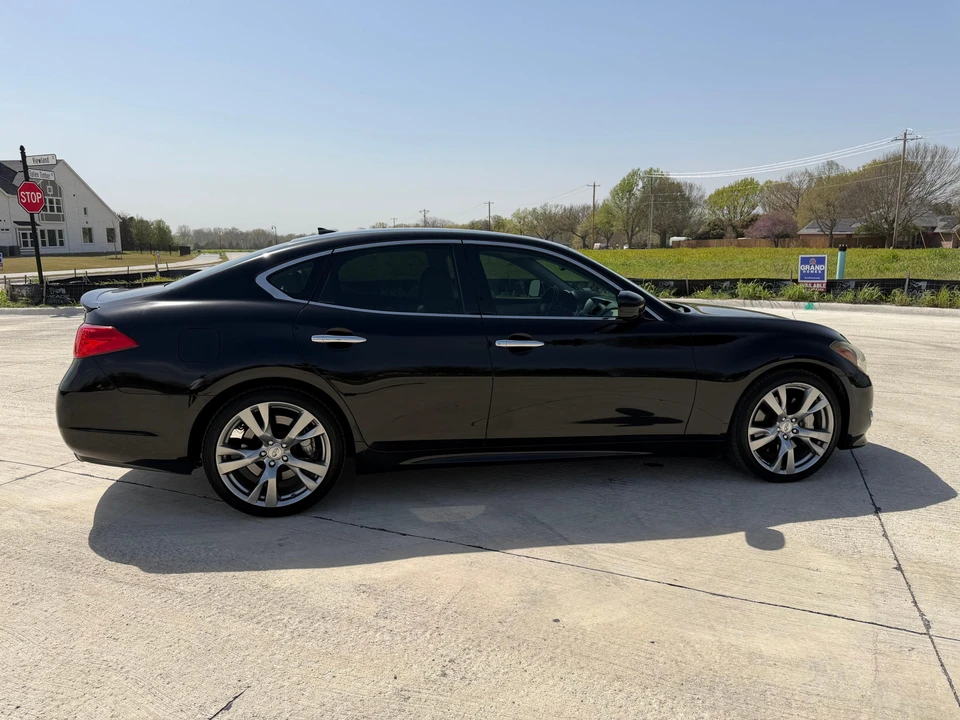 2011 Infiniti M/Q70 4th Gen - Image 8 of 31