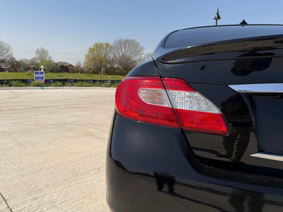 2011 Infiniti M/Q70 4th Gen - Image 20 of 31