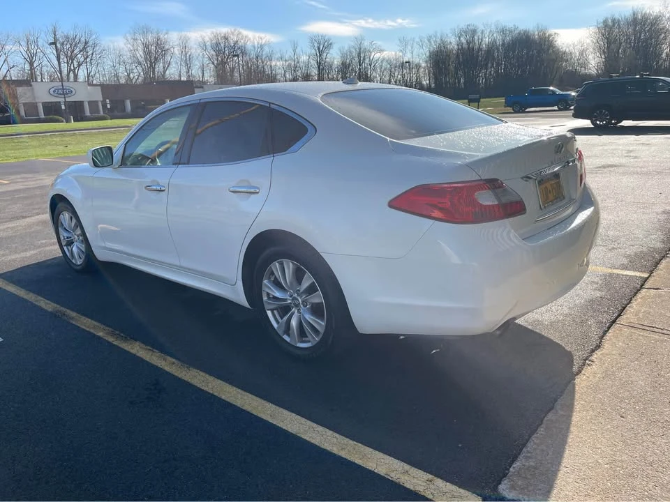 2011 Infiniti M/Q70 4th Gen - Image 16 of 21