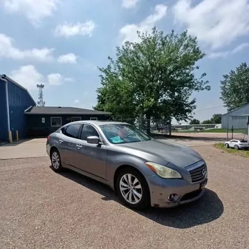 2011 Infiniti M56X