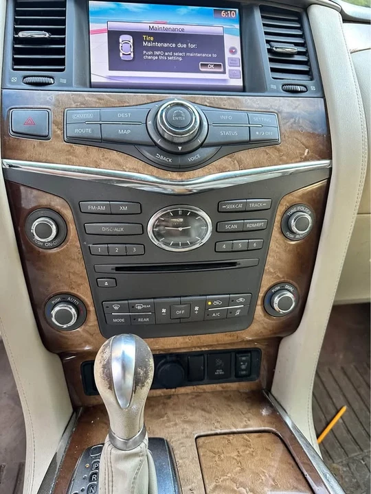 2011 Infiniti QX80 - Image 10 of 10