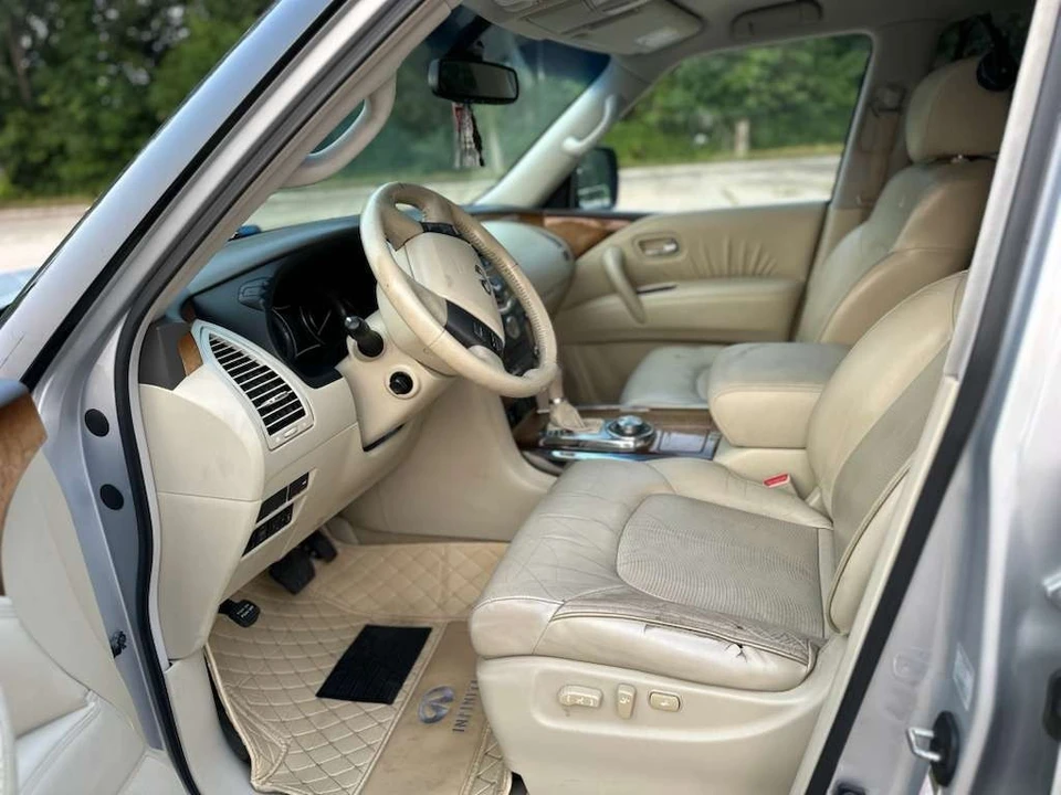 2011 Infiniti QX80 - Image 3 of 16