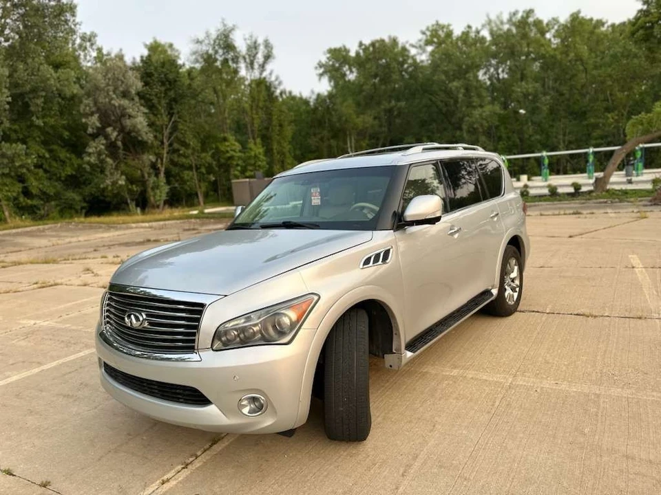 2011 Infiniti QX80 - Image 12 of 16