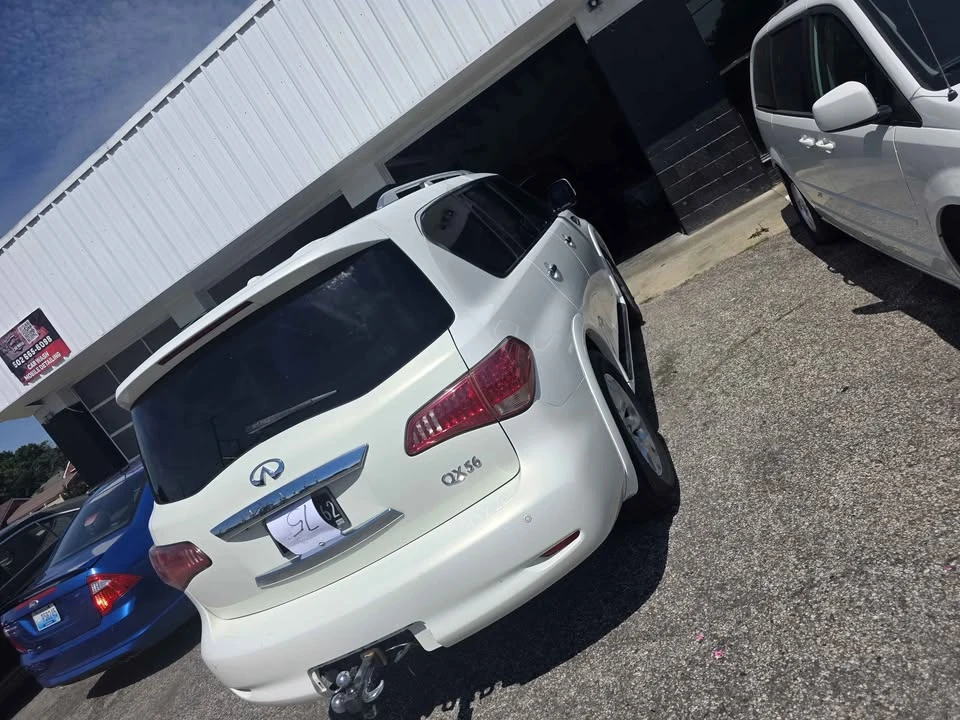 2011 Infiniti QX80 - Image 13 of 19