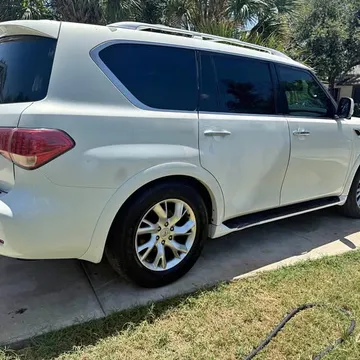2011 Infiniti QX56 SUV