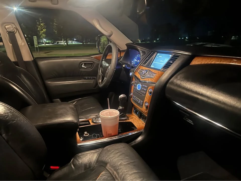 2011 Infiniti QX80 - Image 6 of 6
