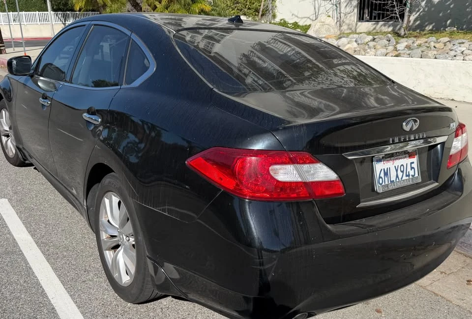 2011 Infiniti M/Q70 4th Gen - Image 2 of 6