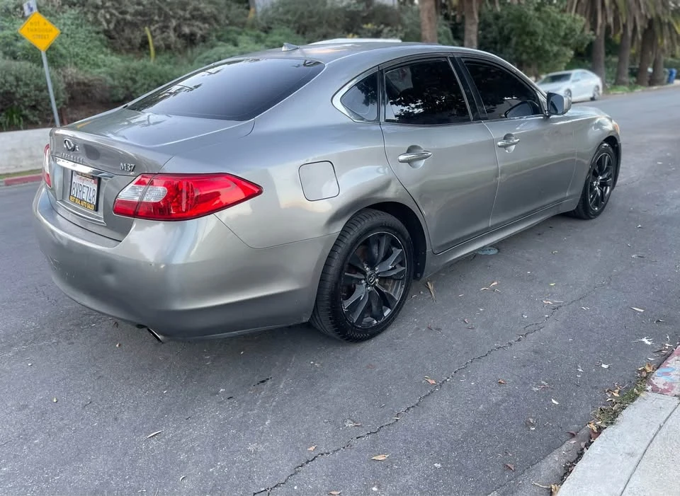 2011 Infiniti M 3rd Gen - Image 3 of 11