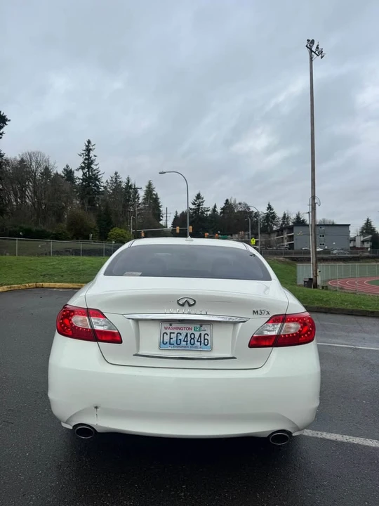 2011 Infiniti M/Q70 4th Gen - Image 6 of 12