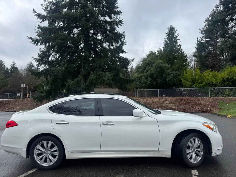 2011 Infiniti M/Q70 4th Gen - Image 4 of 12