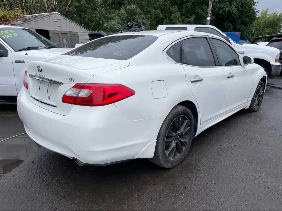 2011 Infiniti M 3rd Gen - Image 3 of 12